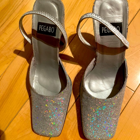Previously worn, sparkly, silver shoes. - Picture 1 of 5